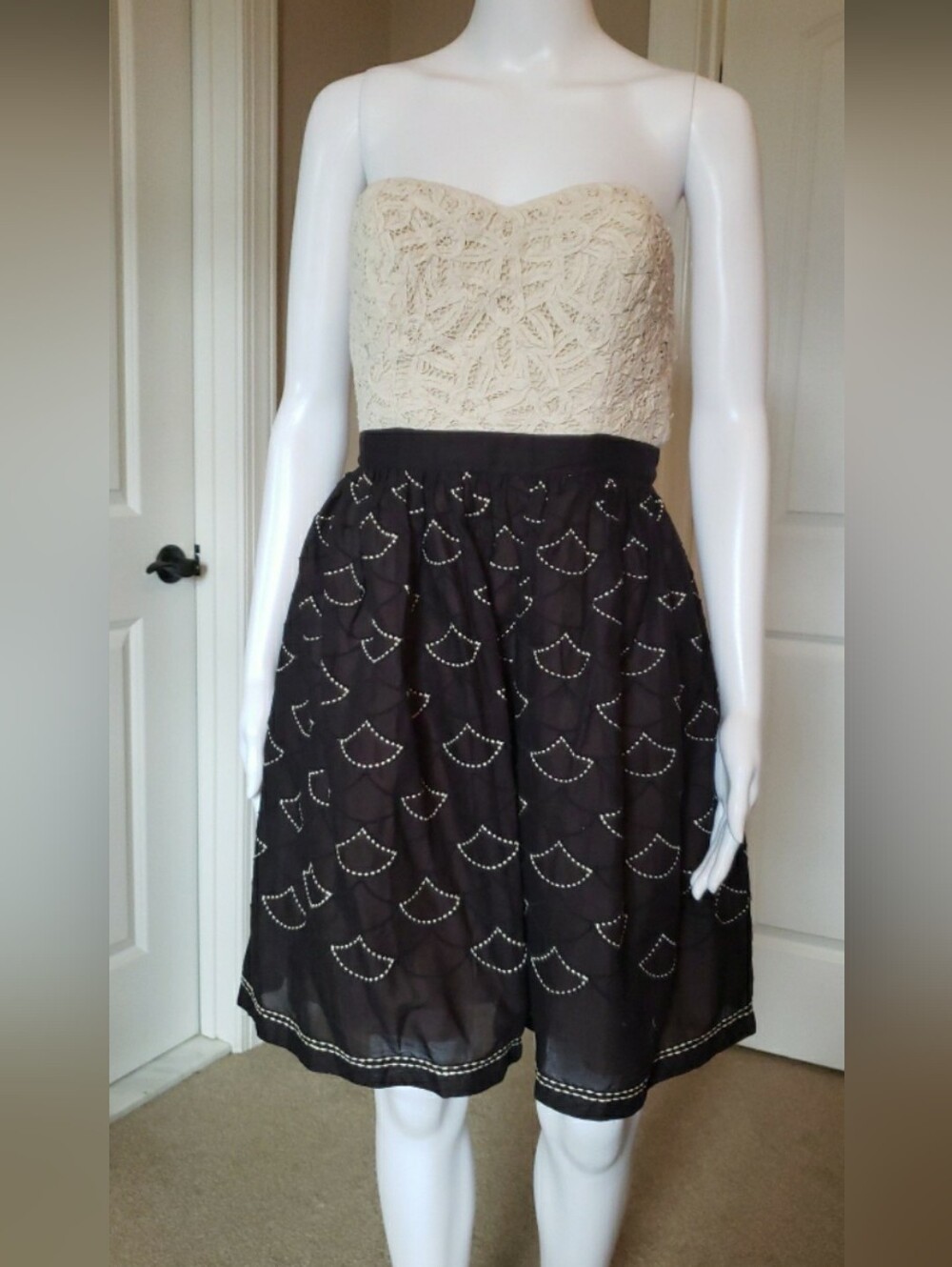 Anthropologie Meadow Rue Cream Lace Bodice with Black Accents Dress